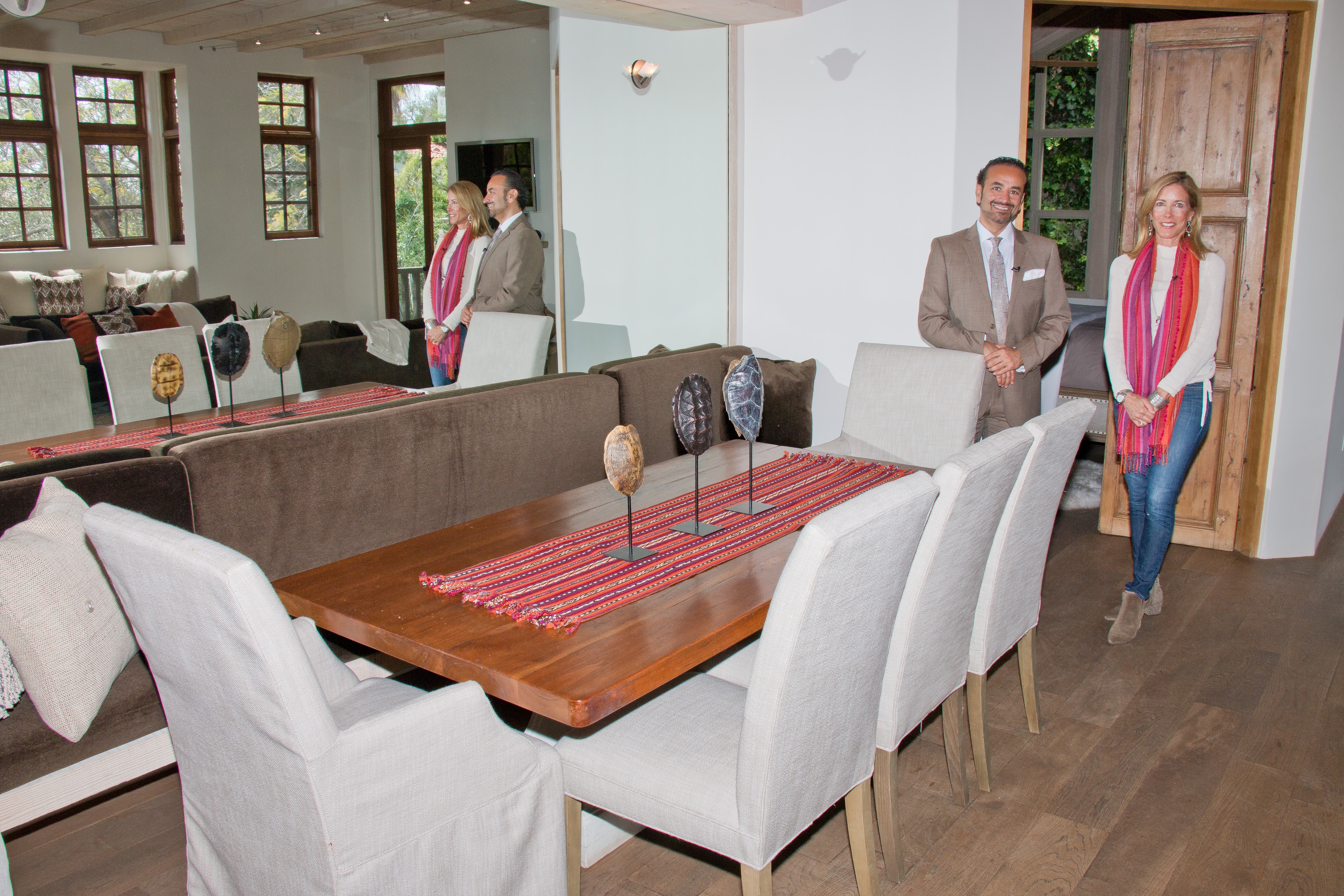 Design-Santa-Barbara-michael-kourosh-interior-designers-dining-table